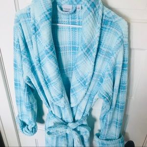 LAST CHANCE MOVING SALE: Cozy Blue Bathrobe